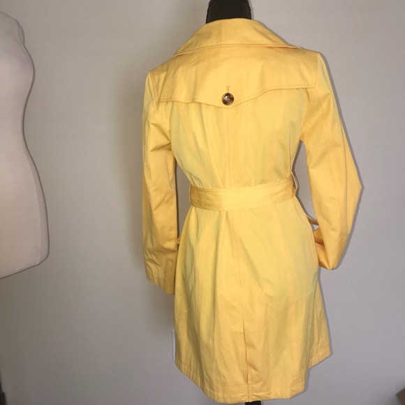 🚨Closet Clear Out🚨 Michael Kors Yellow Coat Size PS - Picture 5 of 8